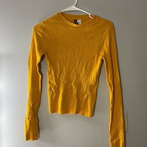 Mustard statement sweater. Brand: H&M. Size: XS